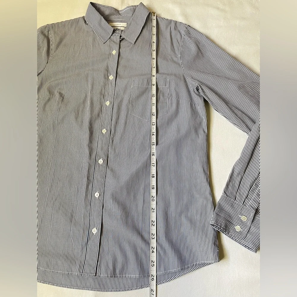 J.Crew women gray striped long sleeve button down shirt